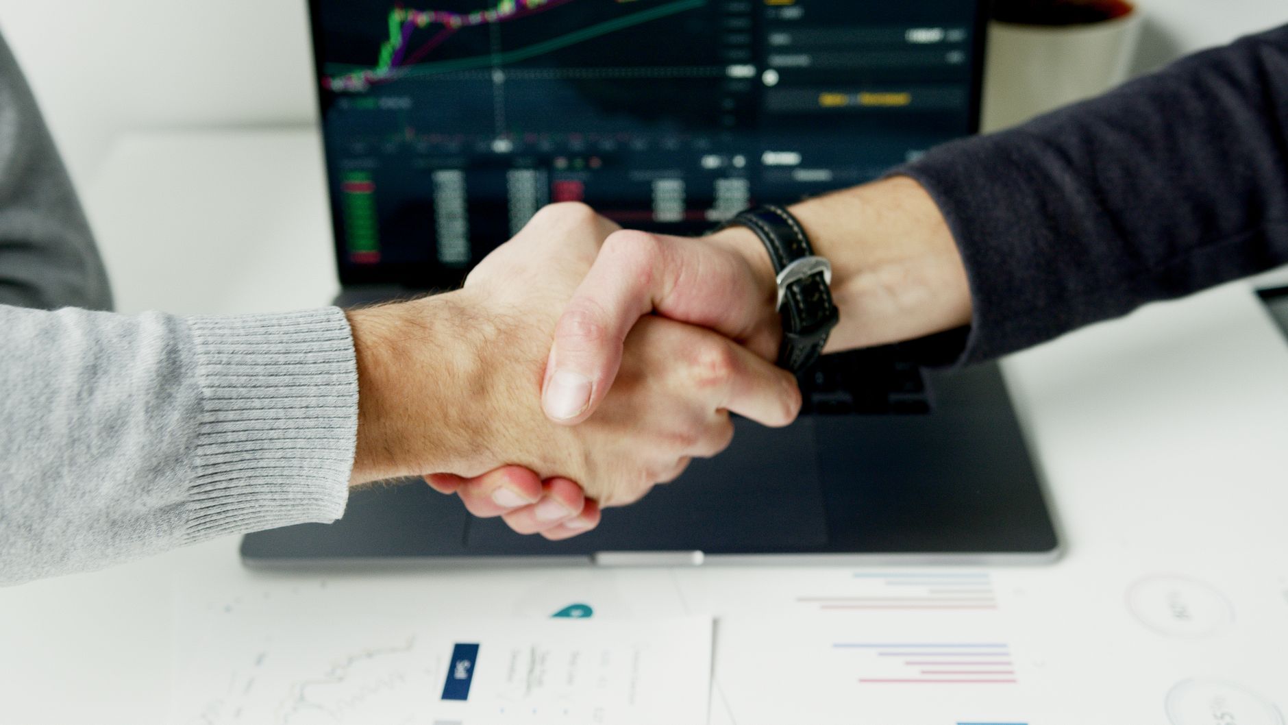 The Rise of Data Contracts: Why They're Reshaping Modern Data Pipelines
